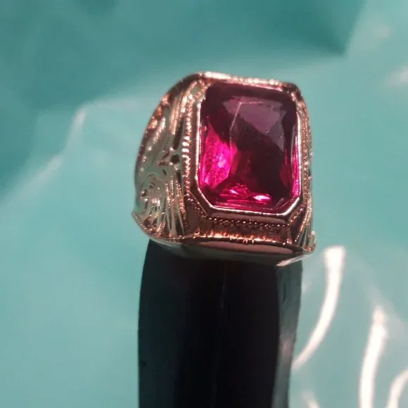 Unisex Ruby Ring..Sz 9...Fashion Jewelry - Picture 1 of 4